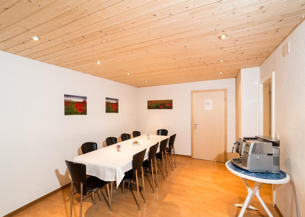 Chesa Quadrella Zimmer Mit Kuechenzeile Inklusive Bergbahnen Im Sommer-Ausser Studio Pontresina Ruang foto